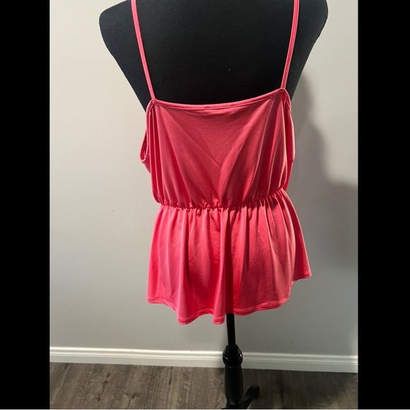 Express Top - Picture 2 of 3